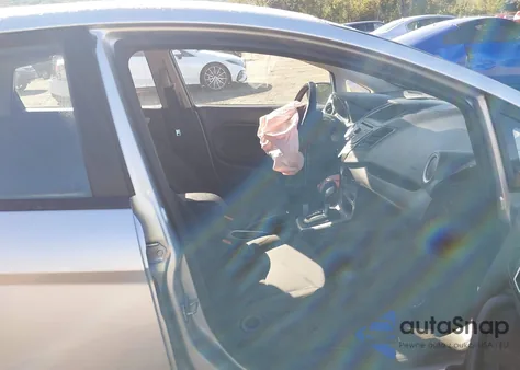 2015 Ford Fiesta Se z USA, uszkodzony, nr VIN 3FADP4EJ4FM110048